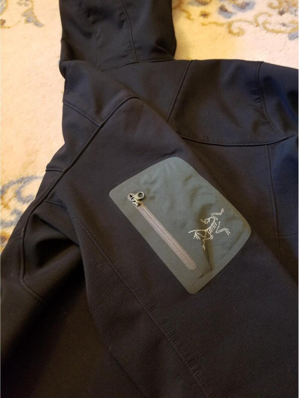 VTG Arc'teryx Women's 8-10 Medium Epsilon SV Jacket Hoody Black Full Zip M *Flaw - Picture 5 of 13